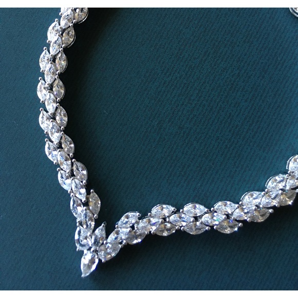 Rhinestone Necklace, New, never worn. - Picture 1 of 14